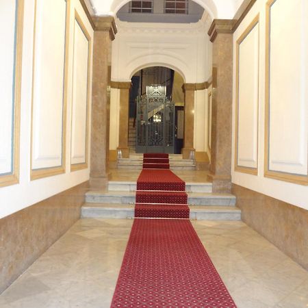 Hostal Sant Carlo Barcelona Exterior photo